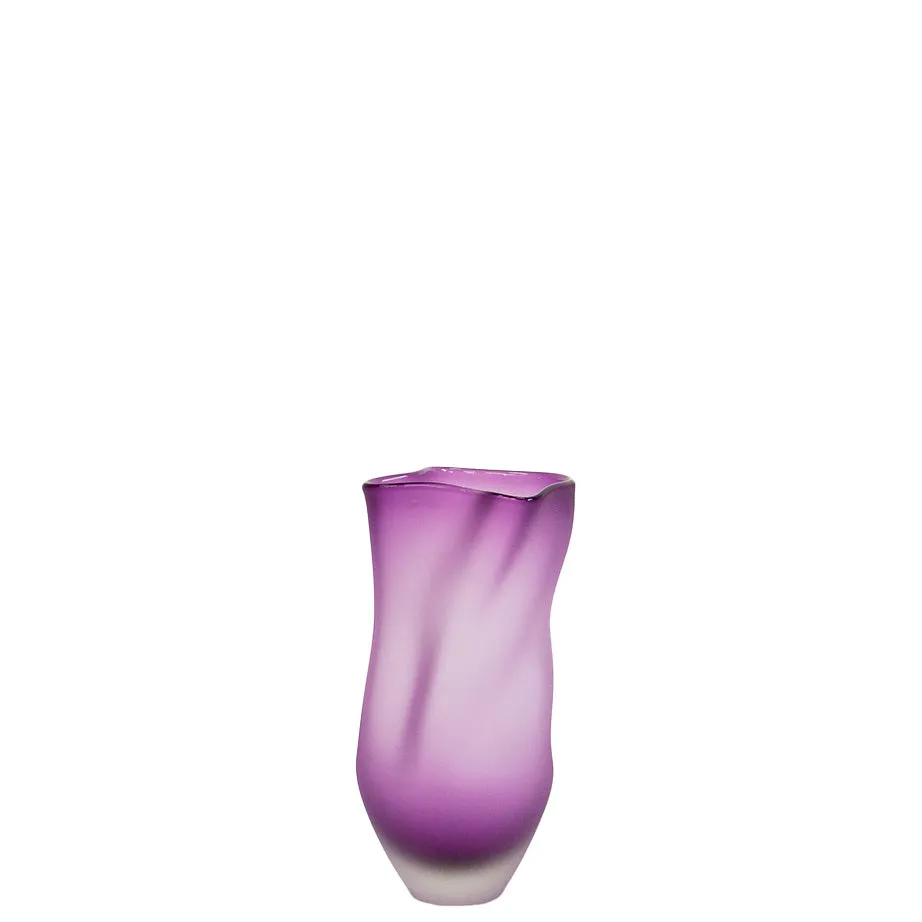 Ovelle Vases